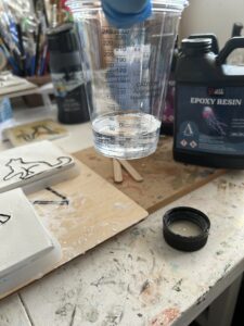 Mixing and measuring epoxy resin